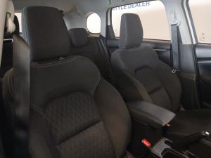 Toyota Urban Cruiser 1.5 XR manual - Image 17
