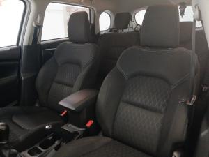 Toyota Urban Cruiser 1.5 XR manual - Image 20