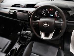 Toyota Hilux 2.4 GD-6 SR 4X4S/C - Image 6