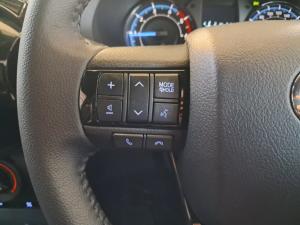 Toyota Hilux 2.8 GD-6 RB LegendE/CAB - Image 9