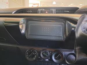 Toyota Hilux 2.0 VvtiP/U Single Cab - Image 11