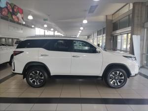 Toyota Fortuner 2.8GD-6 Raised Body automatic - Image 3