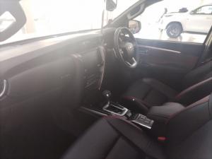 Toyota Fortuner 2.8GD-6 Raised Body automatic - Image 7