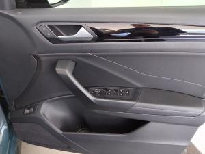 Volkswagen T-Roc 2.0TSI 4Motion R-Line - Image 19