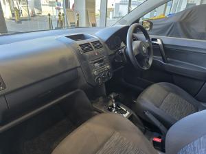 Volkswagen Polo Vivo hatch 1.4 Trendline auto - Image 9