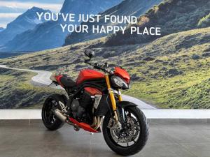 Triumph Speed Triple 1200 RS - Image 2
