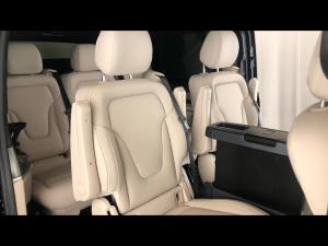 Mercedes-Benz V-Class V300d Exclusive - Image 20