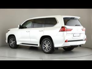 Lexus LX 5.7 V8 - Image 8