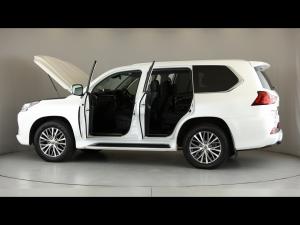 Lexus LX 5.7 V8 - Image 11