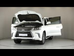 Lexus LX 5.7 V8 - Image 13