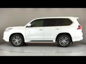 Lexus LX 5.7 V8 - Image 17