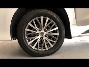 Lexus LX 5.7 V8 - Image 19