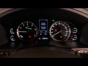 Lexus LX 5.7 V8 - Image 23