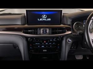 Lexus LX 5.7 V8 - Image 24