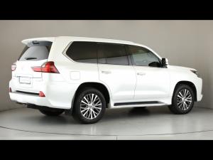 Lexus LX 5.7 V8 - Image 2