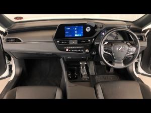 Lexus ES 250 EX - Image 6