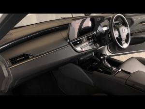 Lexus ES 250 EX - Image 7