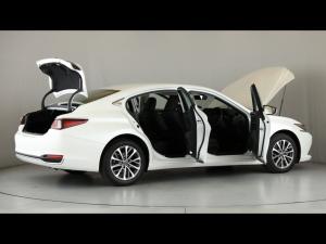Lexus ES 250 EX - Image 16