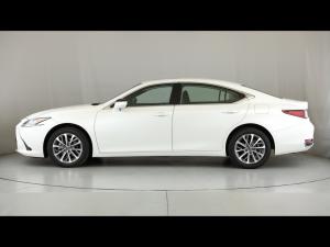 Lexus ES 250 EX - Image 17