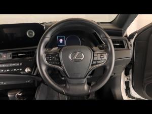 Lexus ES 250 EX - Image 26