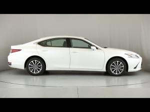 Lexus ES 250 EX - Image 3