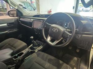 Toyota Hilux 2.4GD-6 Xtra cab Raider manual - Image 3
