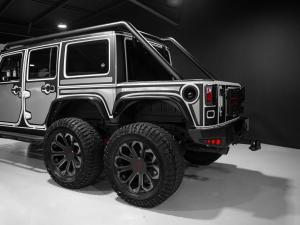 Jeep Wrangler 3.6L Rubicon - Image 4
