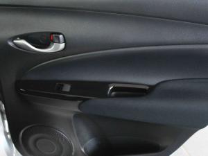 Toyota Yaris 1.5 Xs auto - Image 19