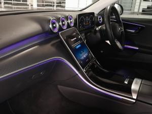 Mercedes-Benz C-Class C200 Avantgarde - Image 12