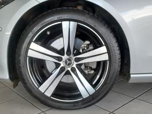 Mercedes-Benz C-Class C200 Avantgarde - Image 3