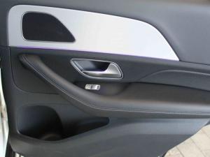 Mercedes-Benz GLE GLE300d 4Matic - Image 20