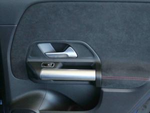 Mercedes-Benz GLA GLA200 Progressive - Image 20