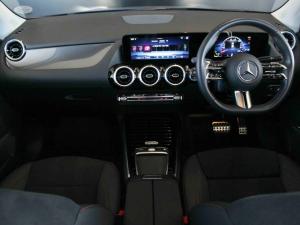 Mercedes-Benz GLA GLA200 Progressive - Image 8