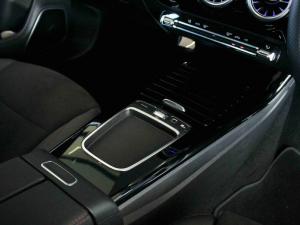 Mercedes-Benz CLA CLA200 Progressive - Image 13