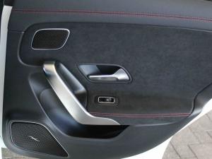 Mercedes-Benz CLA CLA200 Progressive - Image 18