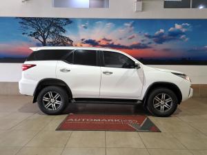 Toyota Fortuner 2.4GD-6 auto - Image 3