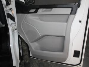 Volkswagen T6 Kombi 2.0 TDi DSG 103kw - Image 15