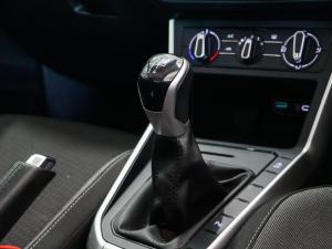 Volkswagen Polo hatch 1.0TSI Life manual - Image 12