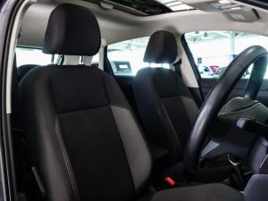 Volkswagen Polo hatch 1.0TSI Life manual - Image 13