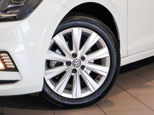 Volkswagen Polo hatch 1.0TSI Highline auto - Image 24
