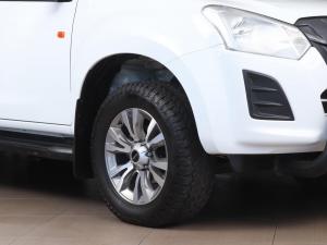 Isuzu D-Max 250 double cab Hi-Ride - Image 6