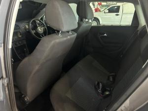 Volkswagen Polo Vivo hatch 1.6 Comfortline auto - Image 10