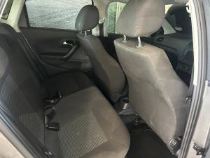 Volkswagen Polo Vivo hatch 1.6 Comfortline auto - Image 12