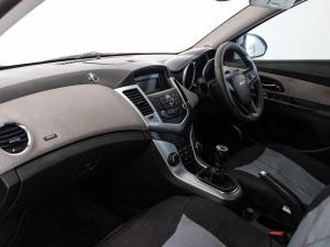 Chevrolet Cruze sedan 1.8 LS - Image 14