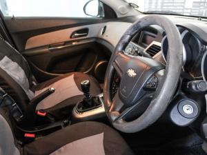 Chevrolet Cruze sedan 1.8 LS - Image 18