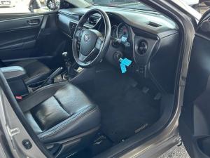 Toyota Corolla 1.8 Prestige - Image 13