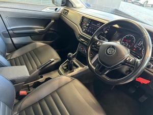 Volkswagen Polo hatch 1.0TSI Comfortline - Image 10