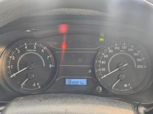 Toyota Hilux 2.0 chassis cab - Image 15