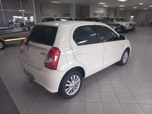 Toyota Etios hatch 1.5 Sprint - Image 2