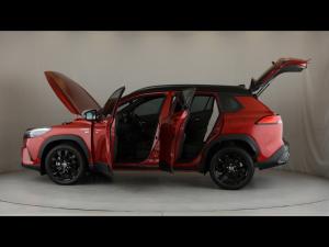 Toyota Corolla Cross 1.8 Hybrid GR-Sport - Image 11